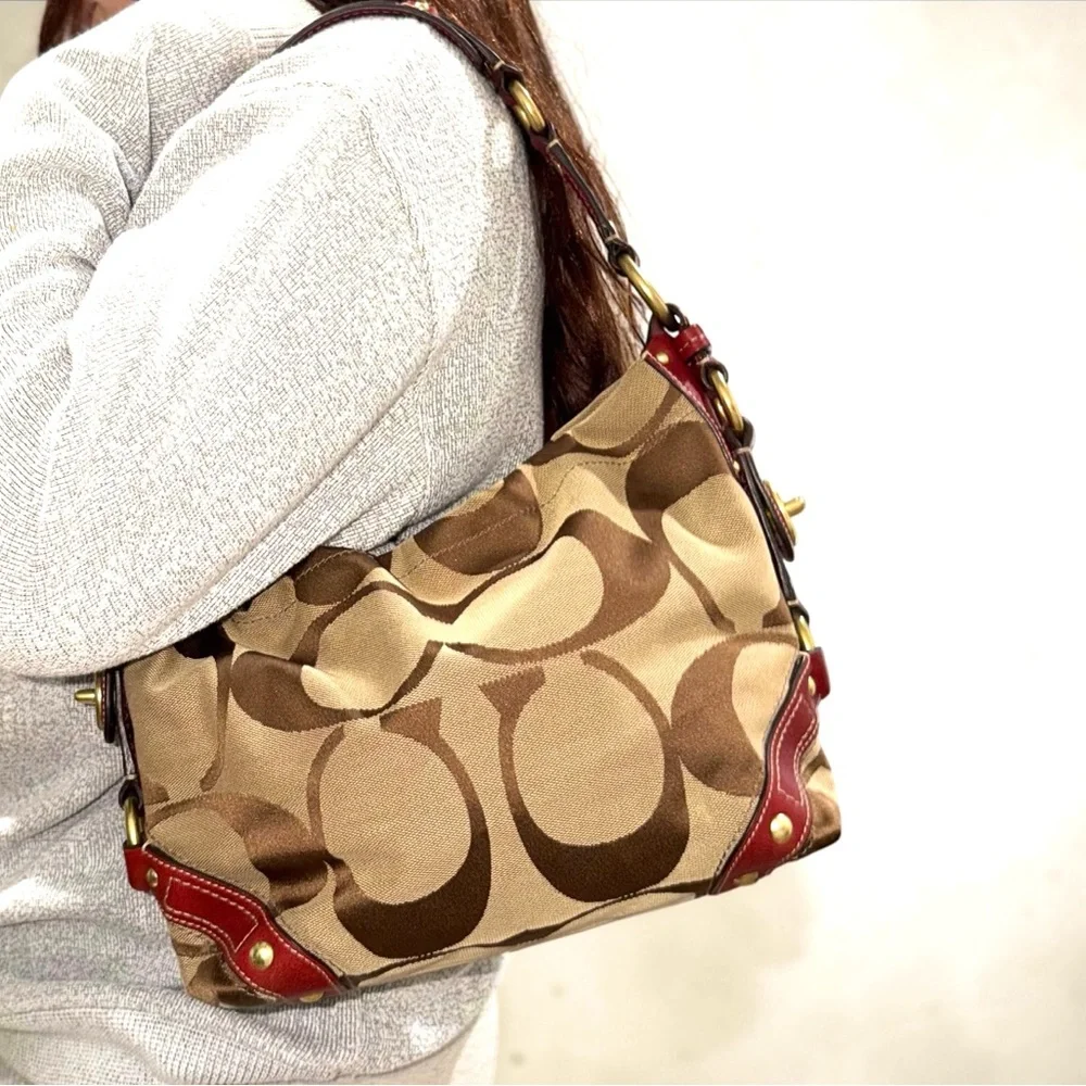 Vintage Coach Signature Canvas Red Leather and Brass Embellished Shoulder Bag - Picture 3 of 9